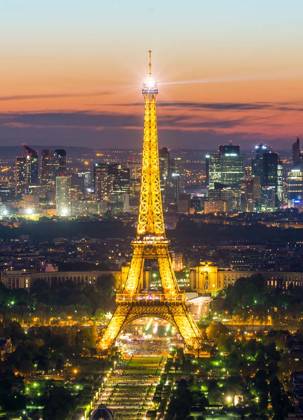 Eiffel Tower and night time Paris